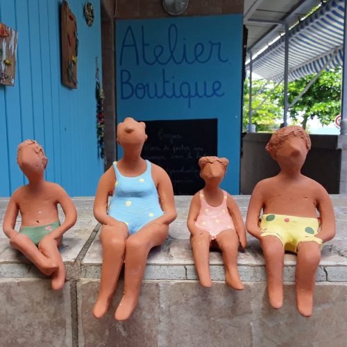 Boudeuses en céramique - Sous les manguiers